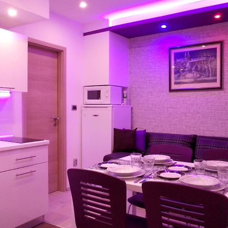 Apartamento Purple & Apple Green Split Exterior foto