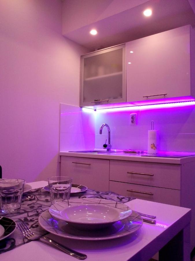 Apartamento Purple & Apple Green Split Exterior foto