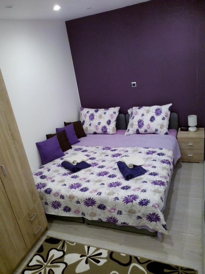 Apartamento Purple & Apple Green Split Exterior foto